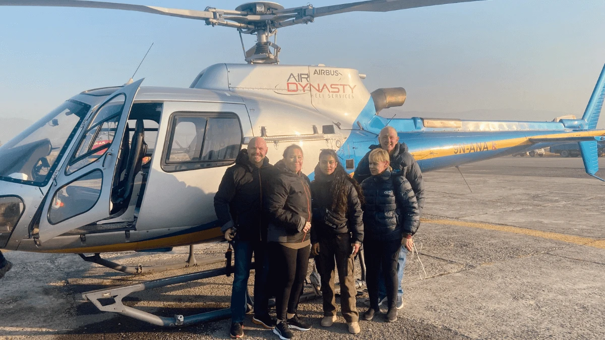 Tour en helicóptero en Nepal con vista aérea del Monte Everest