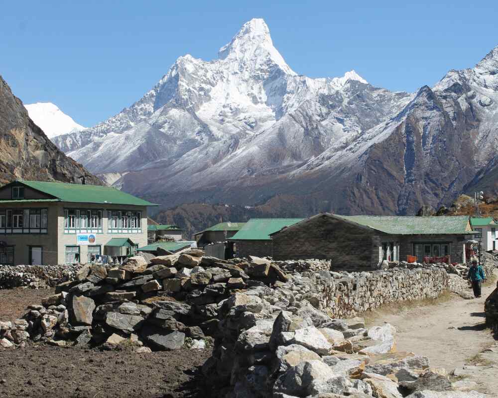 Lobuche