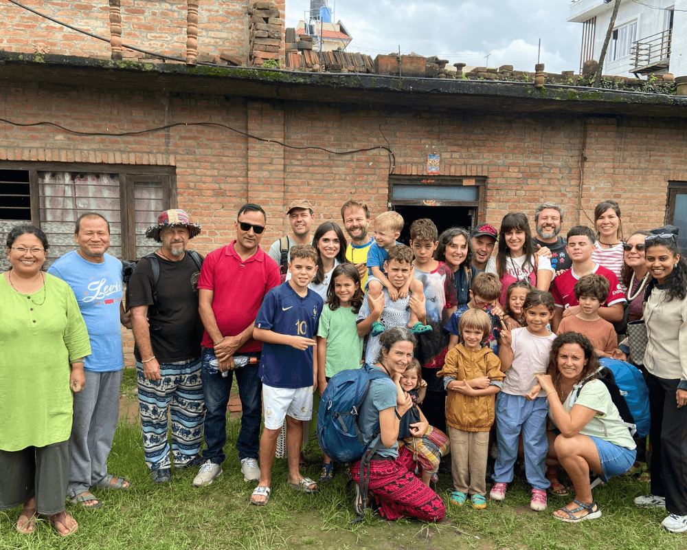 Guía femenina en aldeas locales Nepal