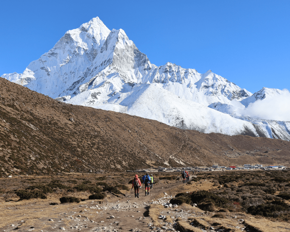 Trek-to-everest